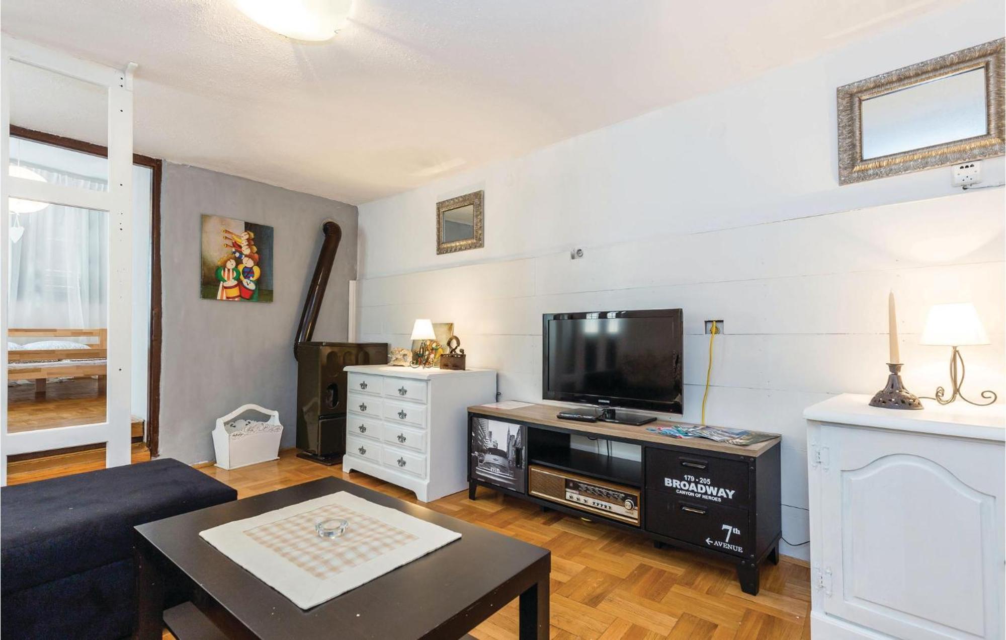 Amazing Apartment In Novi Vinodolski With Wifi Eksteriør bilde