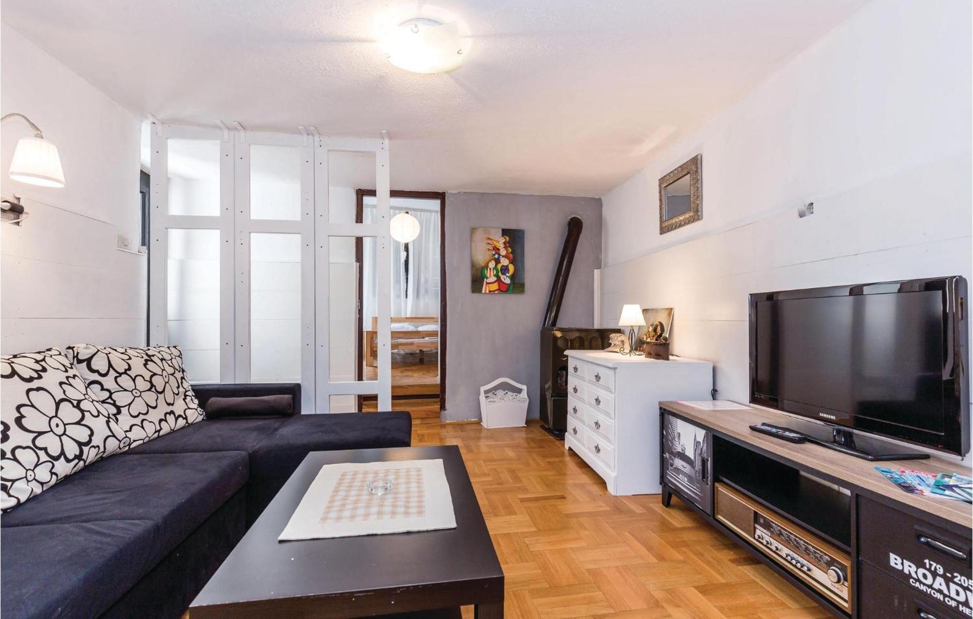 Amazing Apartment In Novi Vinodolski With Wifi Eksteriør bilde